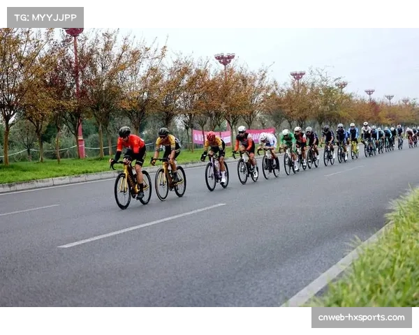 2025中国公路自行车公开赛彭山站呈现“四维”骑行体验