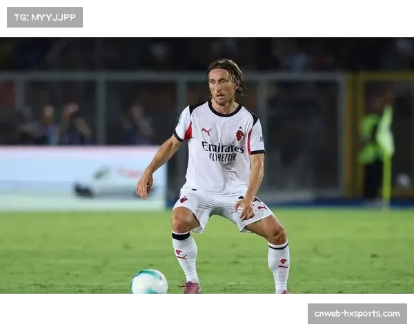 AC米兰接触37岁莱万多夫斯基,希望复制莫德里奇成功案例