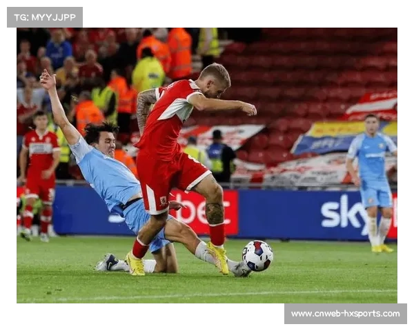 尤文图斯与那不勒斯争抢莱切后卫蒂亚戈-加布里埃尔 尤文图斯与那不勒斯争抢莱切后卫蒂亚戈-加布里埃尔